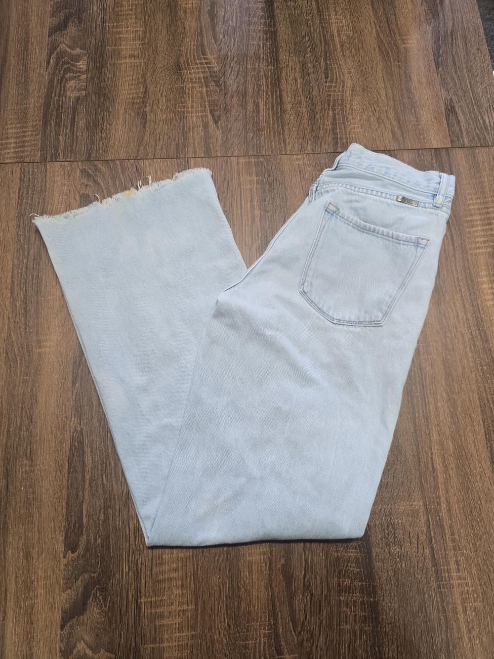 KanCan Womens Size 5/26 Light Wash Wide Leg Jeans Button Fly Raw Hem